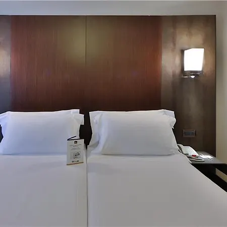 Western Goldenmile Milan 4*