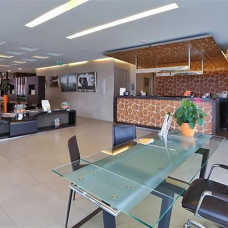 Western Goldenmile Milan