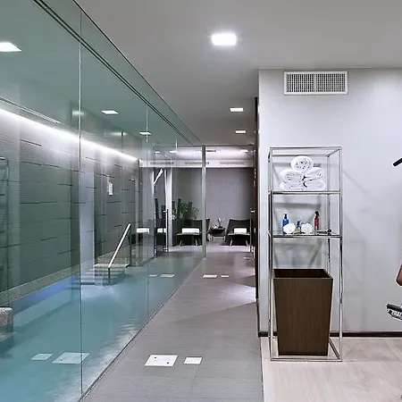 Hotel Western Goldenmile Milan 4*
